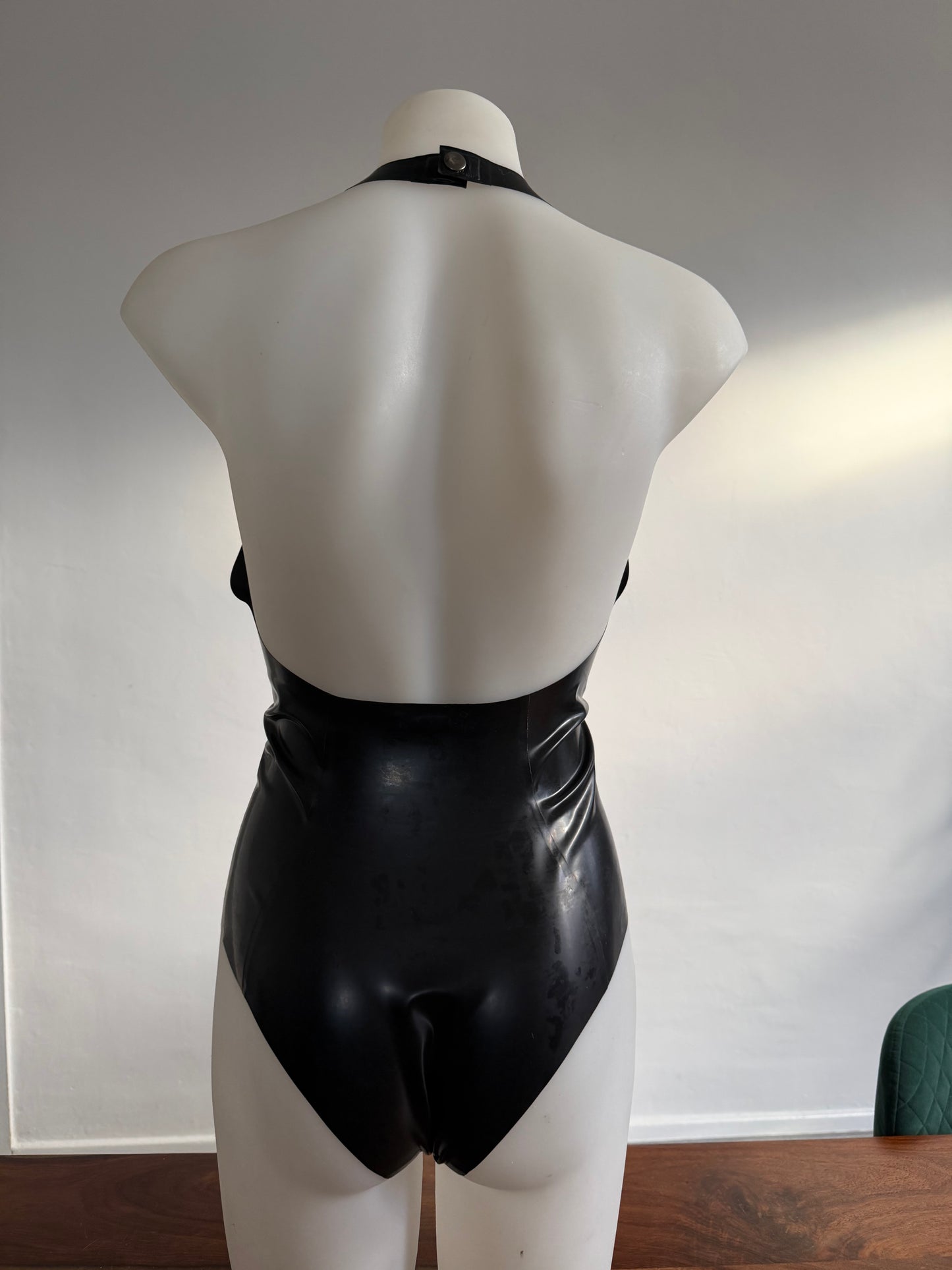 SAMPLE Latex Deep Plunge Bodysuit Size Size M / UK 12