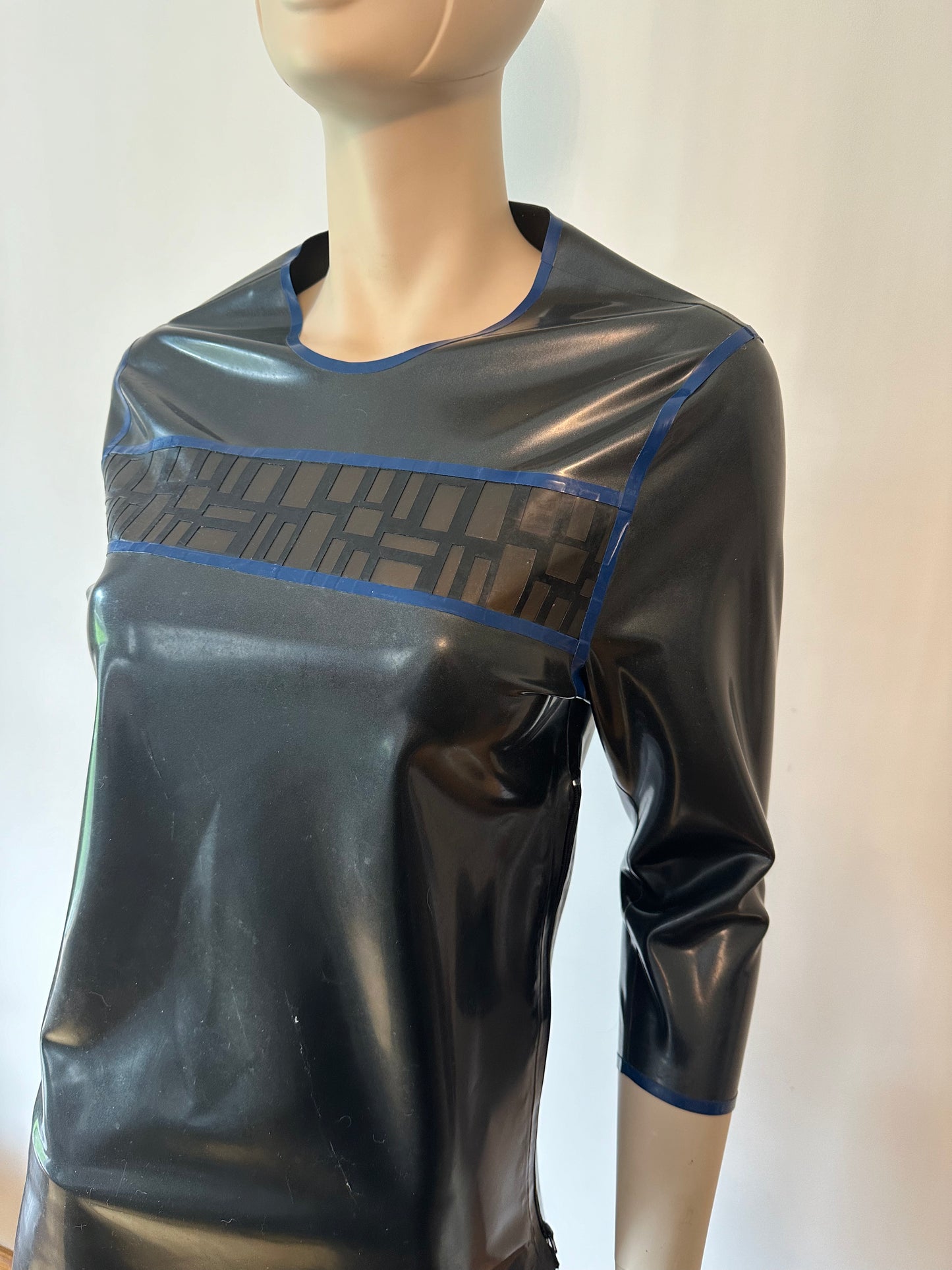 SALE Unisex Long Sleeve Asymmetric Top Size Small