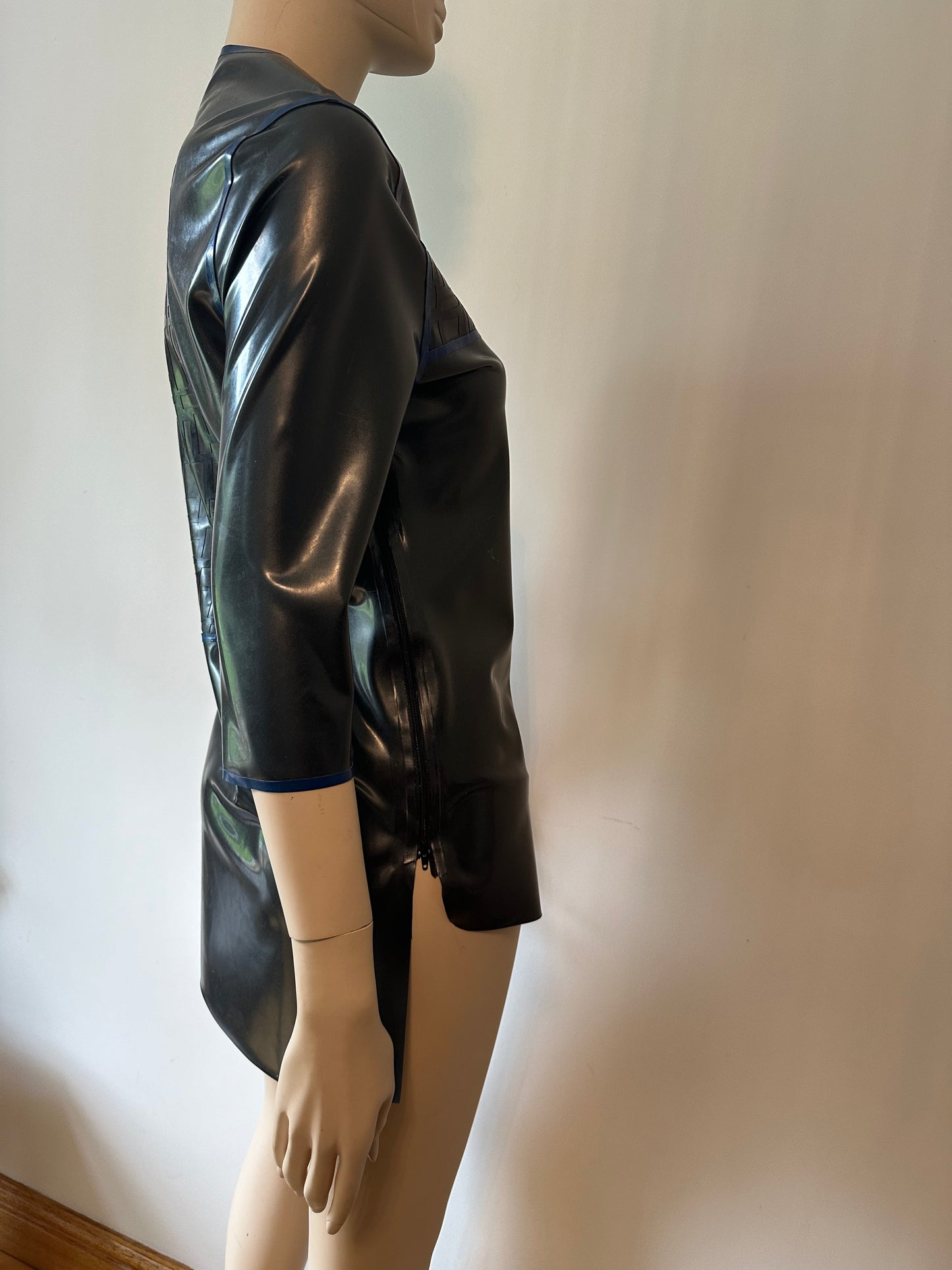 SALE Unisex Long Sleeve Asymmetric Top Size Small